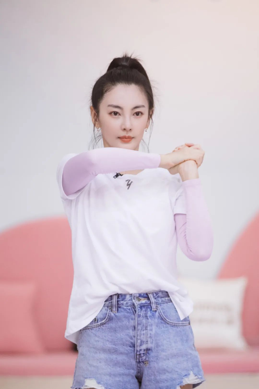 张雨绮：过河入林