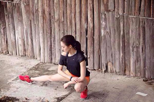 冻龄女神张钧甯有多迷人,张钧甯训练马甲线