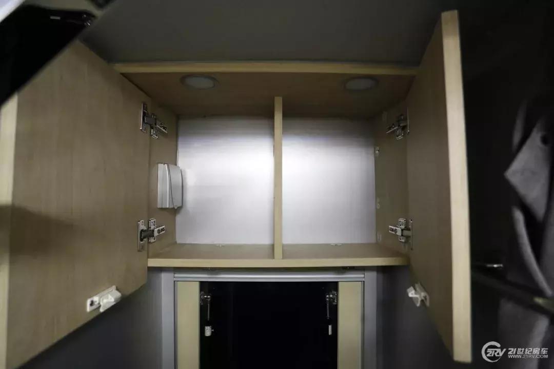 四驱带差速锁越野原厂房车,低顶四驱越野房车介绍