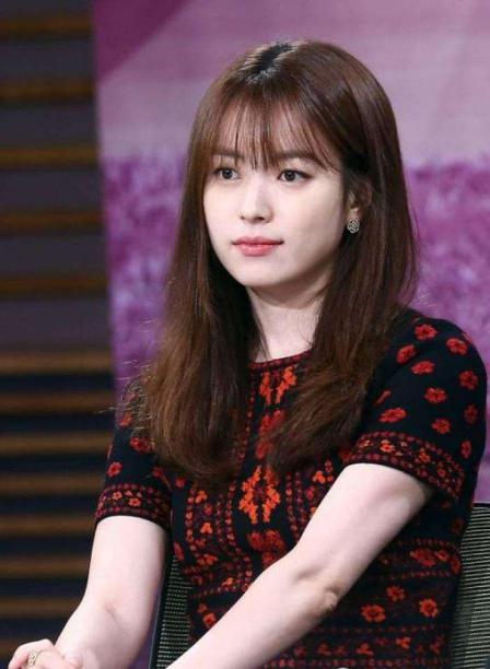 “空气刘海”退位了，今年流行这4种刘海，关晓彤、昆凌都上头了