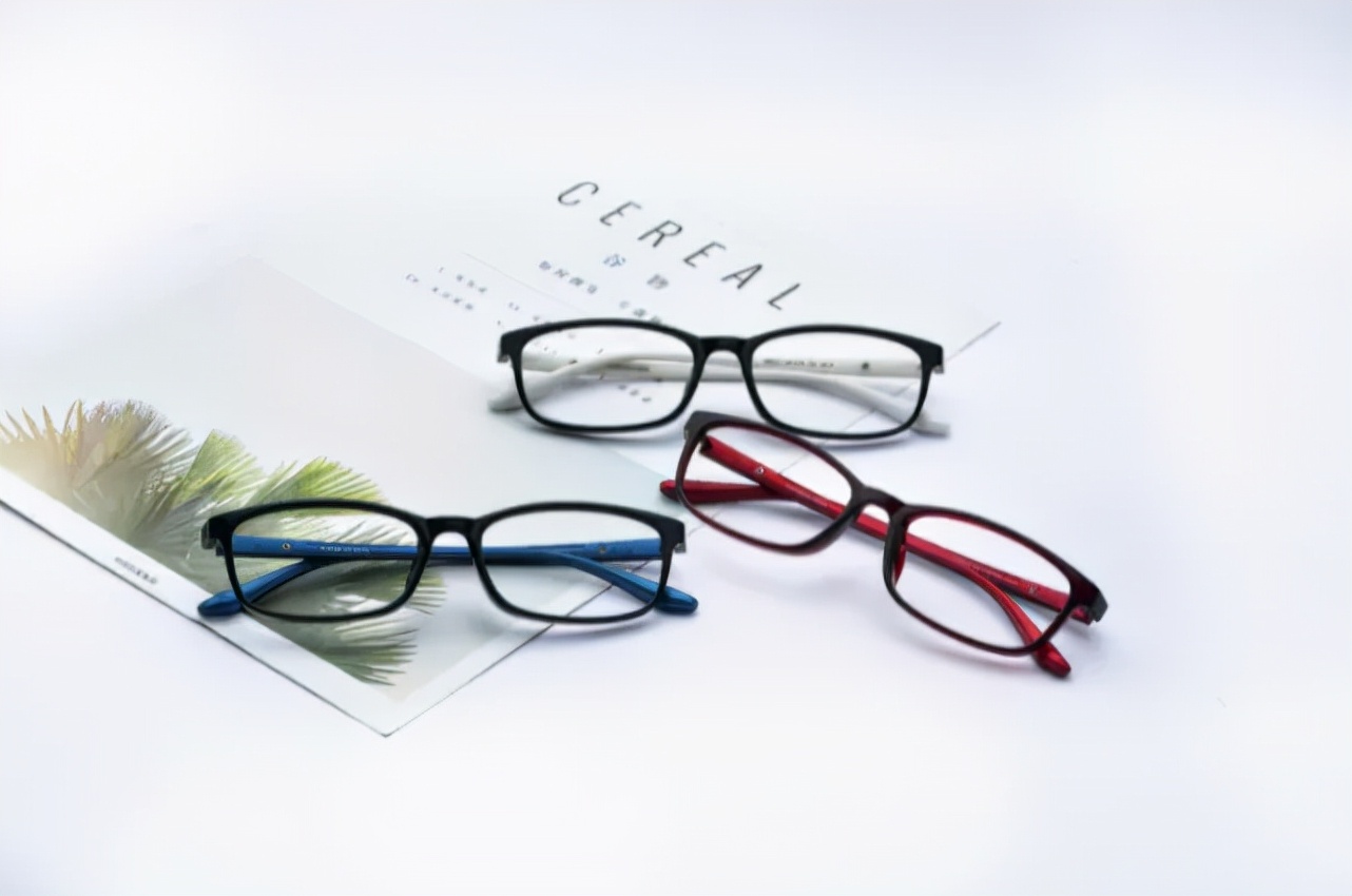 多焦点软镜对孩子近视有作用吗,普通镜和焦点镜有什么区别