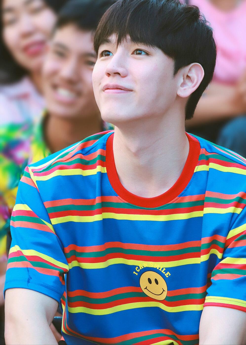 他泰韩系少年:关大爷洪34典型代表包包酷爱韩风穿搭