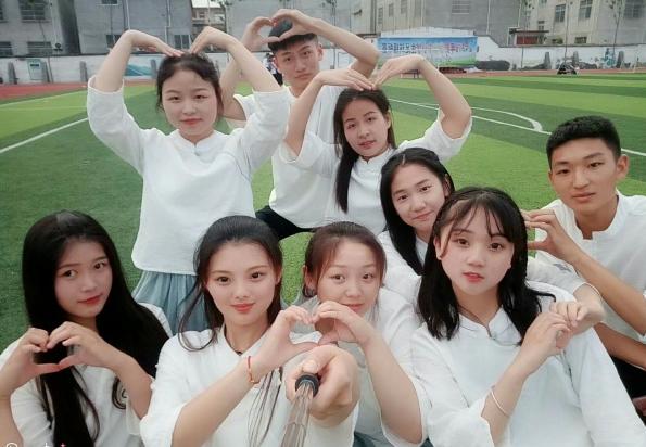 文科班女生有什么特点,文科班女生的勾心斗角