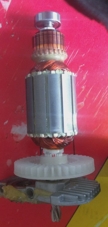 手电钻前面的夹头构造及更换,晶思达手电钻开关总成内部构造