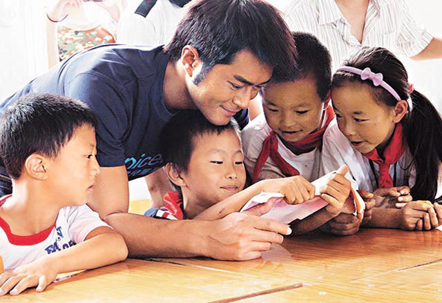 曝40岁当红已婚男星有私生子,九个未婚男明星是哪些