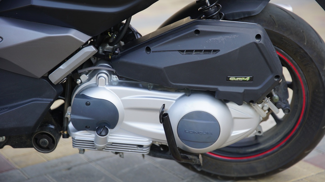 龙嘉vmaxie300n运动型踏板300cc,龙嘉vmaxie300运动型踏板300cc