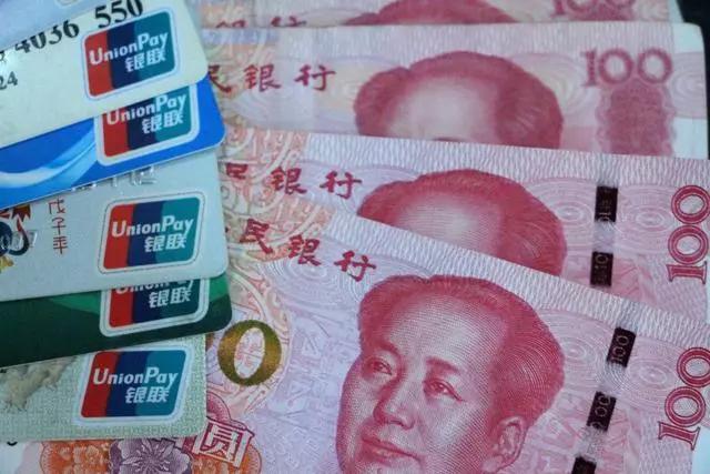 父亲欠债儿子名下的财产能执行吗,父亲欠债可以让女儿还款吗