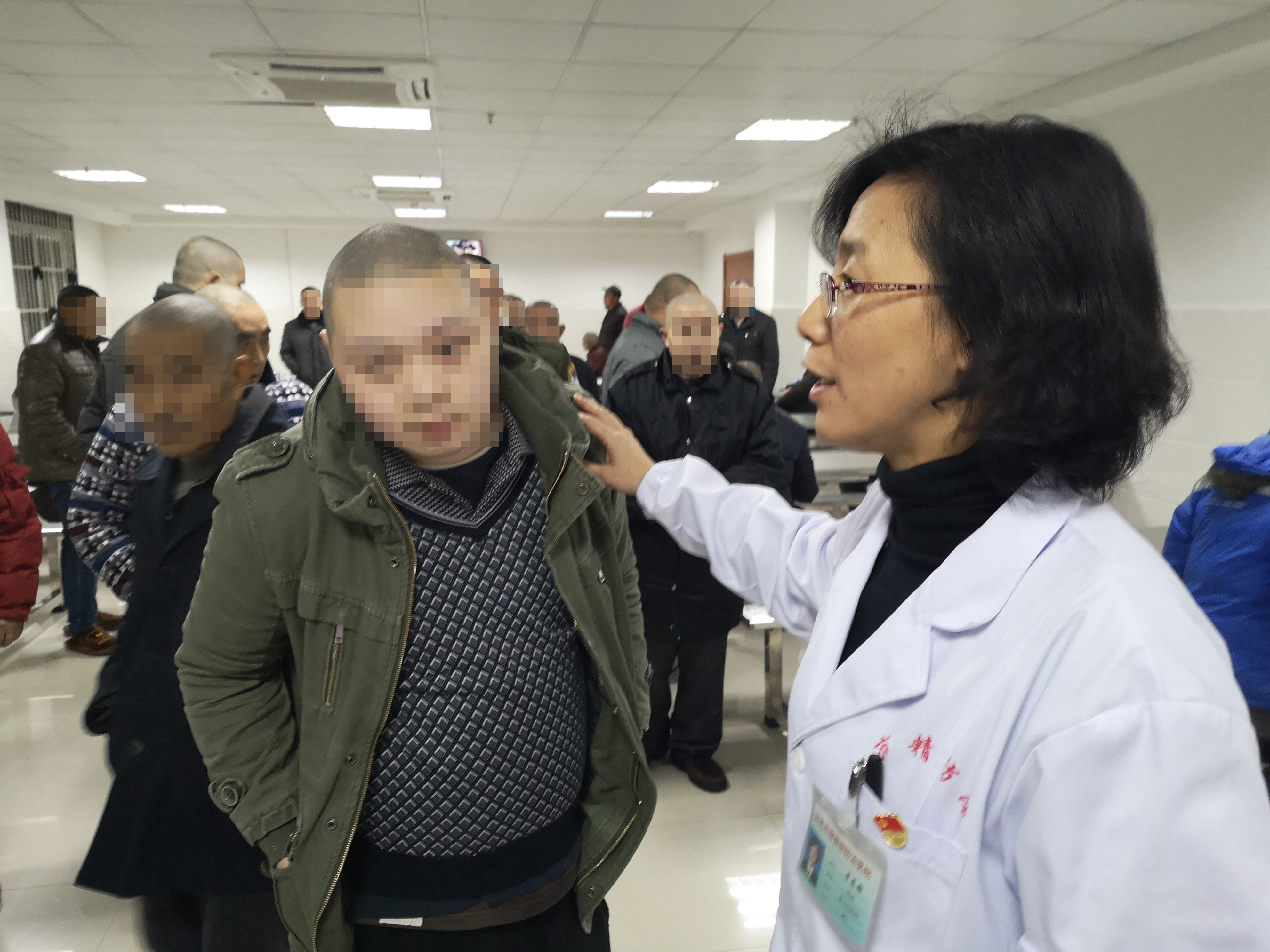 绮剧鐥呭尰闄㈢殑鐧借。澶╀娇,绮剧鐥呭尰闄㈢殑娓╂殩浼樼浜嬭抗