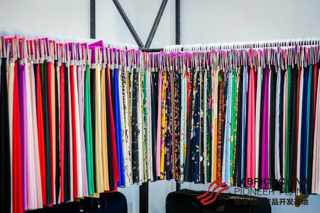 intertextile秋冬展|苏州睿帛源：专业的仿真丝面料生产商