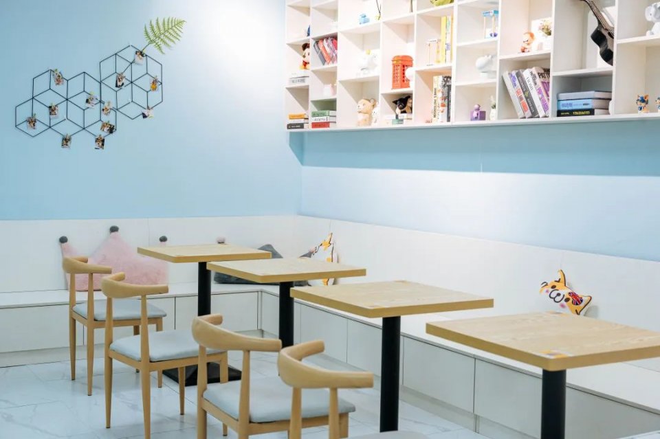 吸屁屁,短腿大耳肉嘟嘟,这家店进去就出不来了…