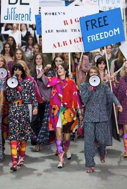 逝去亦永恒：“老佛爷”卡尔拉格斐的传奇人生