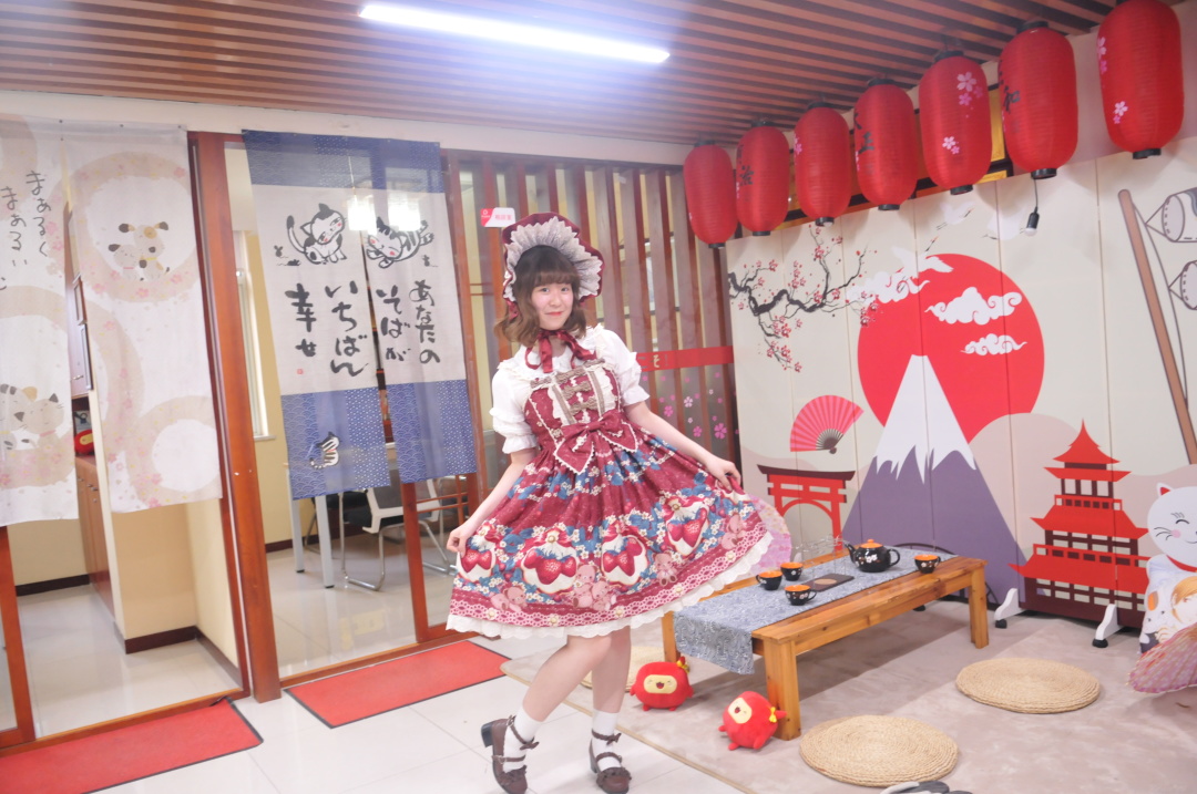 解锁平成日语5月新玩法,令人心动的Lolita换装茶会