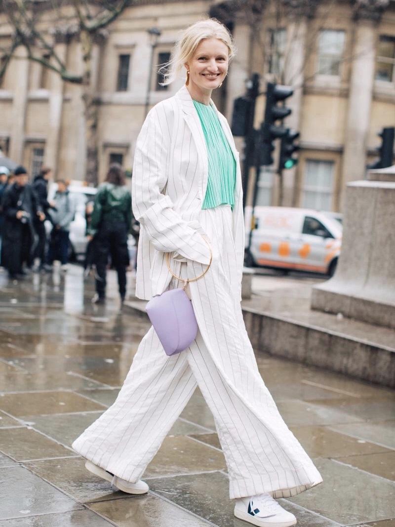 大屁股的人怎样穿搭不伤腰,屁股大腿大的女人穿衣搭配