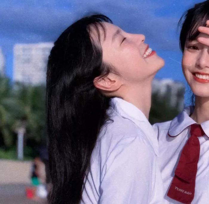 闺蜜基友开黑头像|空白的纸上，有过泪的划痕