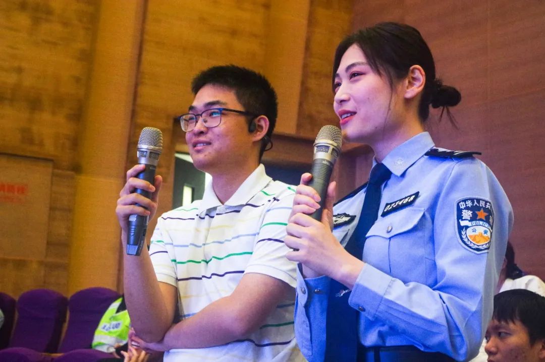 天河｜点赞过万！警花姐姐现身华工，向大学生传授《防骗秘笈》，速速围观