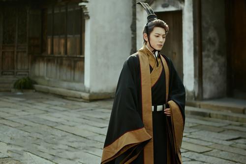 穿越者王莽简介,王莽的自述