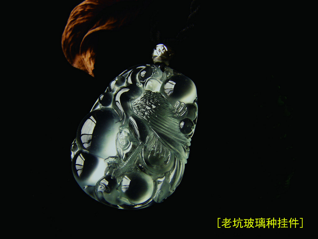 想买个翡翠手镯可是又不懂怎么办,如何鉴别翡翠的种水与色