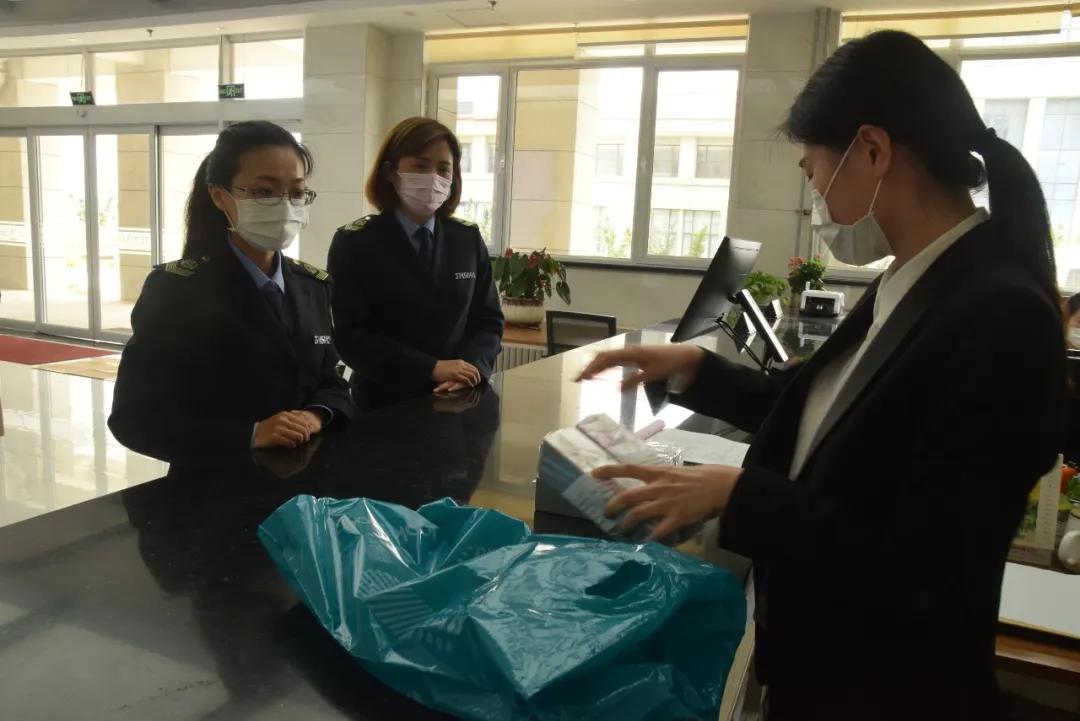 国家公布屈臣氏有害化妆品名单,屈臣氏里的化妆品是正品吗安全吗