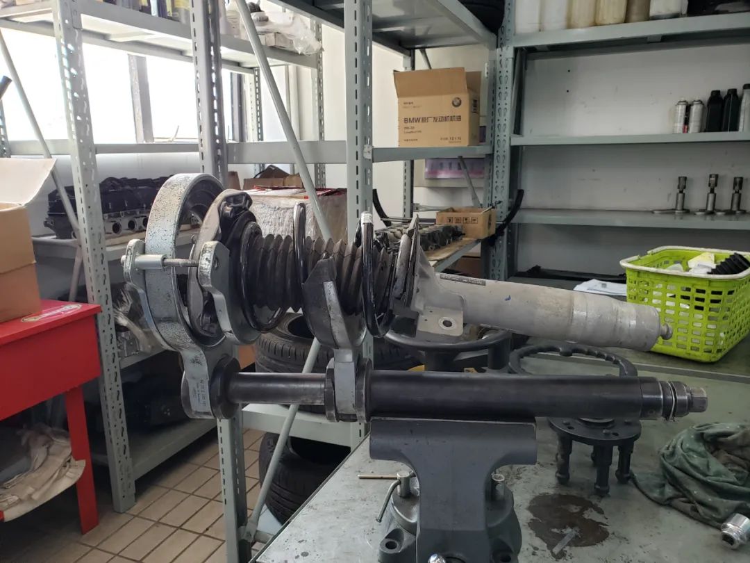 溜溜哥刚买新车,溜溜哥刚买回来要干什么