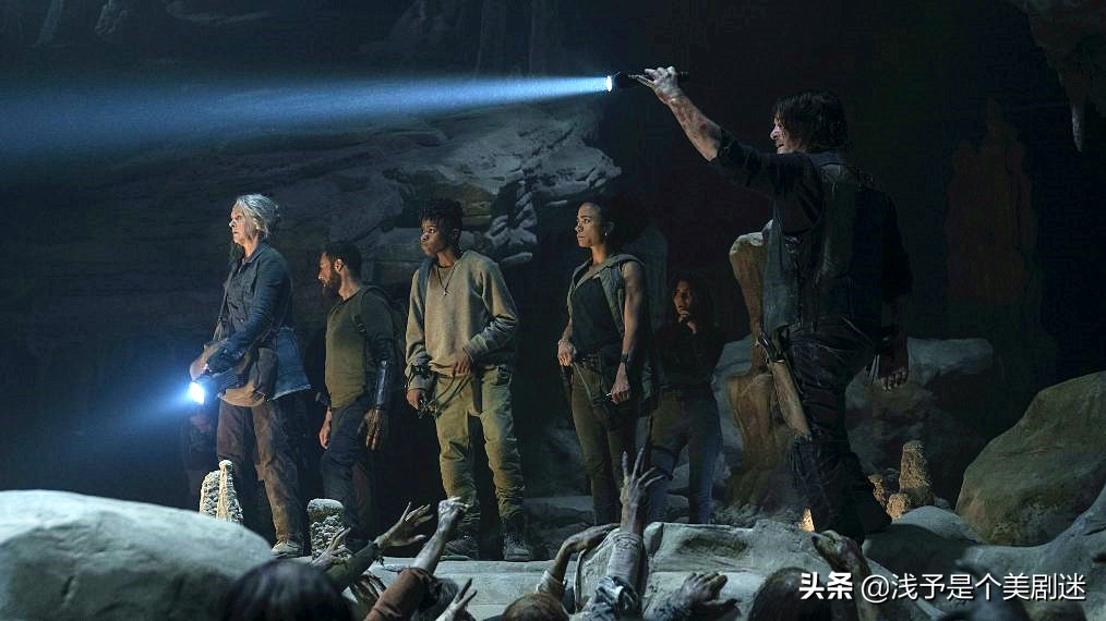 《行尸走肉》：丧尸不吃不喝能活多久？丧尸为什么不会相互攻击？