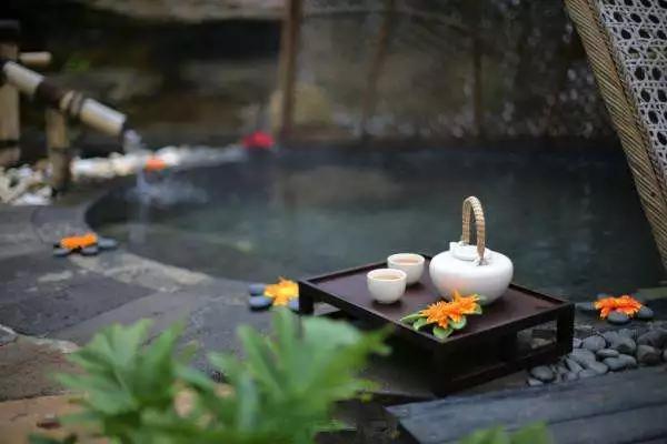 去云南哪里泡温泉最好,云南必去十大景区推荐