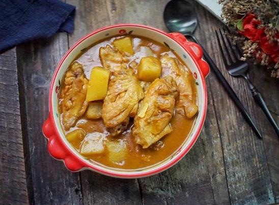 咖喱味道好吃吗,超浓郁的咖喱虾酸辣刺激