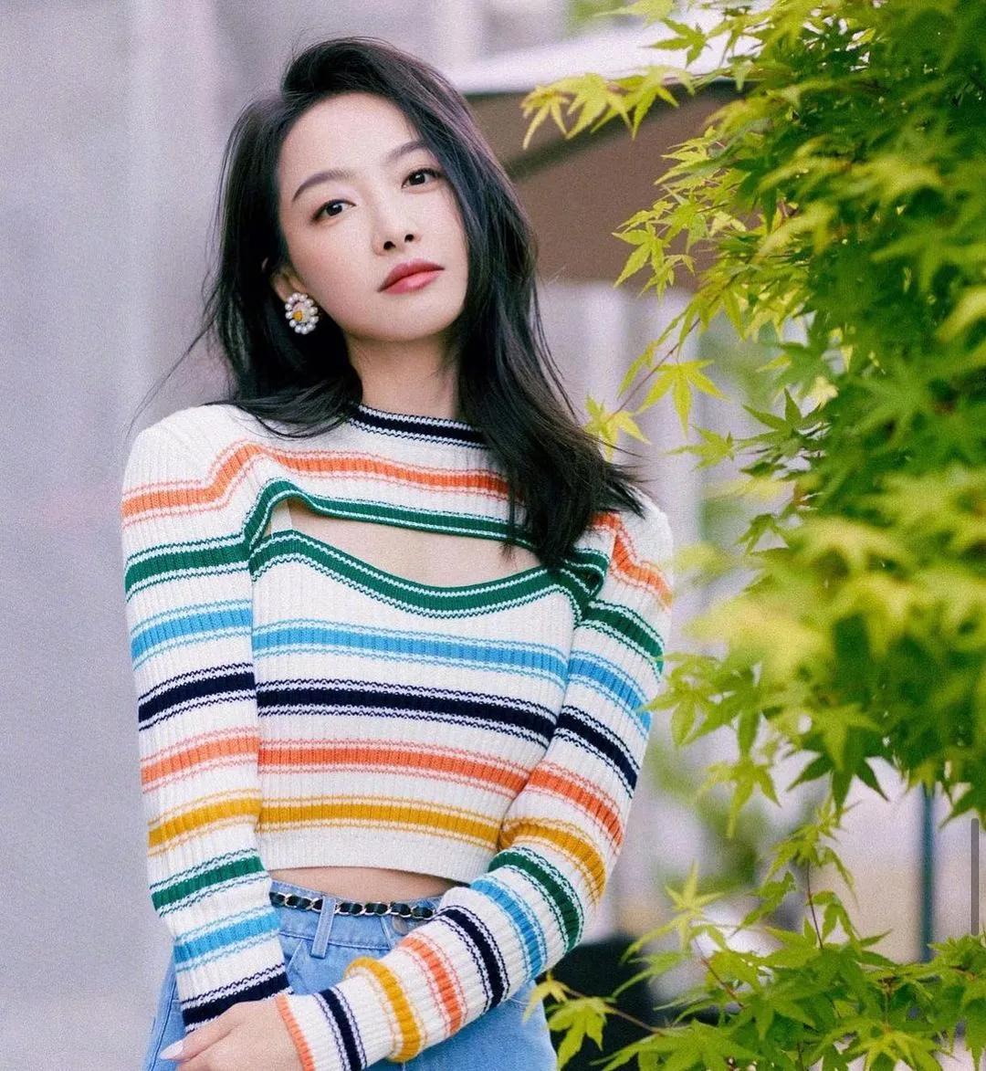 明星同款针织衫日常穿搭,秋天衣服推荐女毛衣