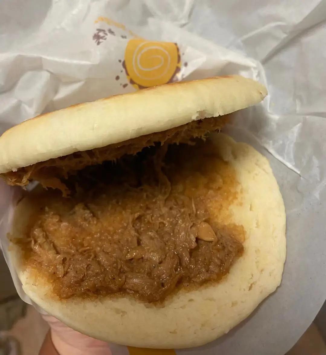 宝宝在麦当劳点餐,肯德基早饭适合儿童吃的