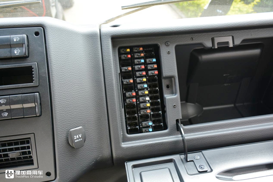 德国曼阿莫迪罗越野房车测评,十大顶级越野房车阿莫迪罗