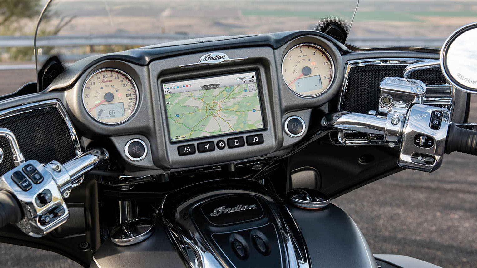 这几款车照样可以翻山越岭,这几款车绝对有你意想不到的配置