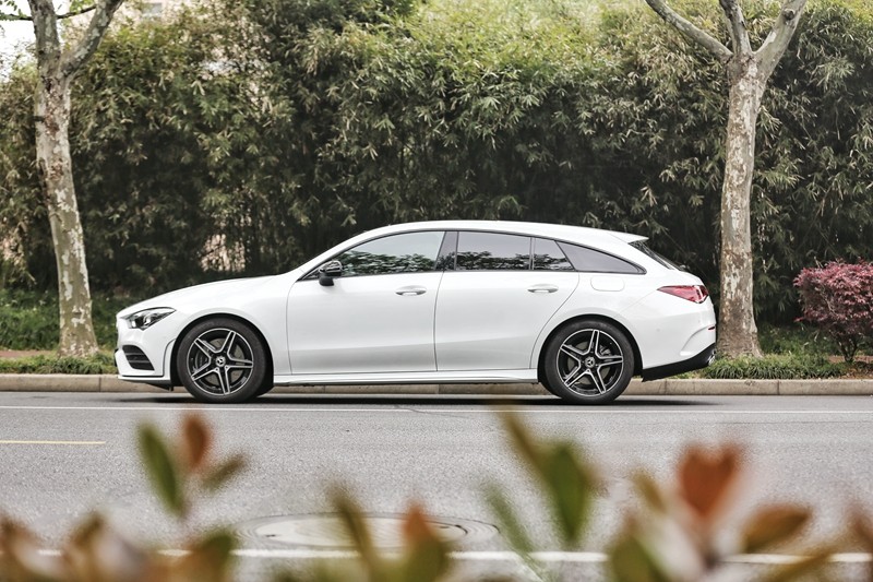 奔驰cla260帅气视频,奔驰cla200猎跑版