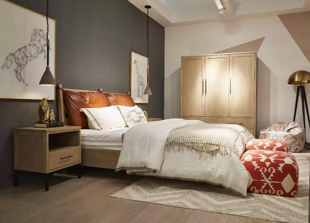 床头柜这样搭配卧室真的好美 (美洛铂格床头柜)