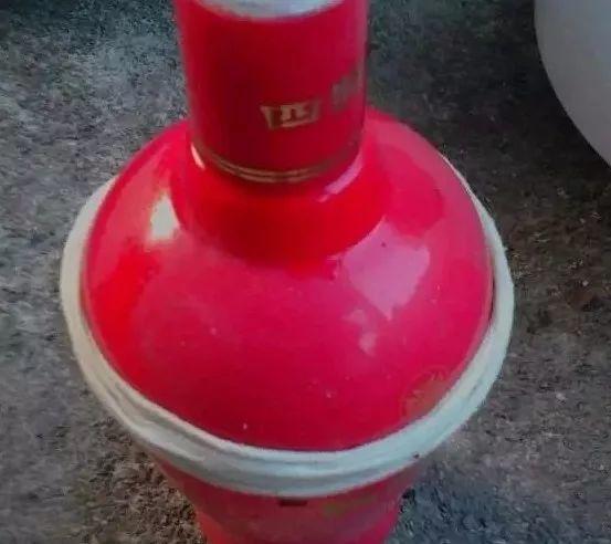 利用酒瓶做花盆的视频,酒瓶切割做花盆不用电动工具打孔