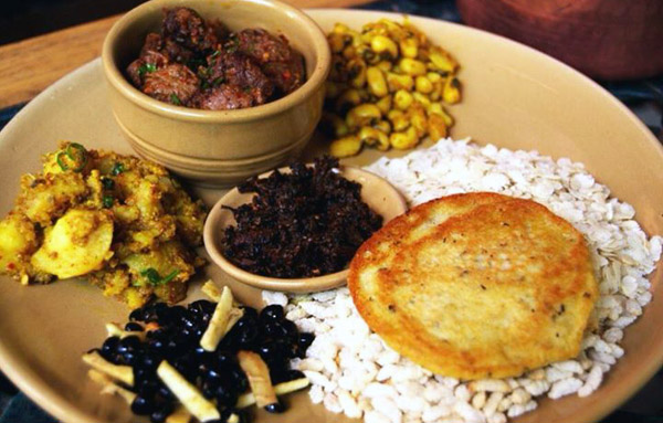 尼泊尔的特色美食有哪些,尼泊尔旅游美食推荐