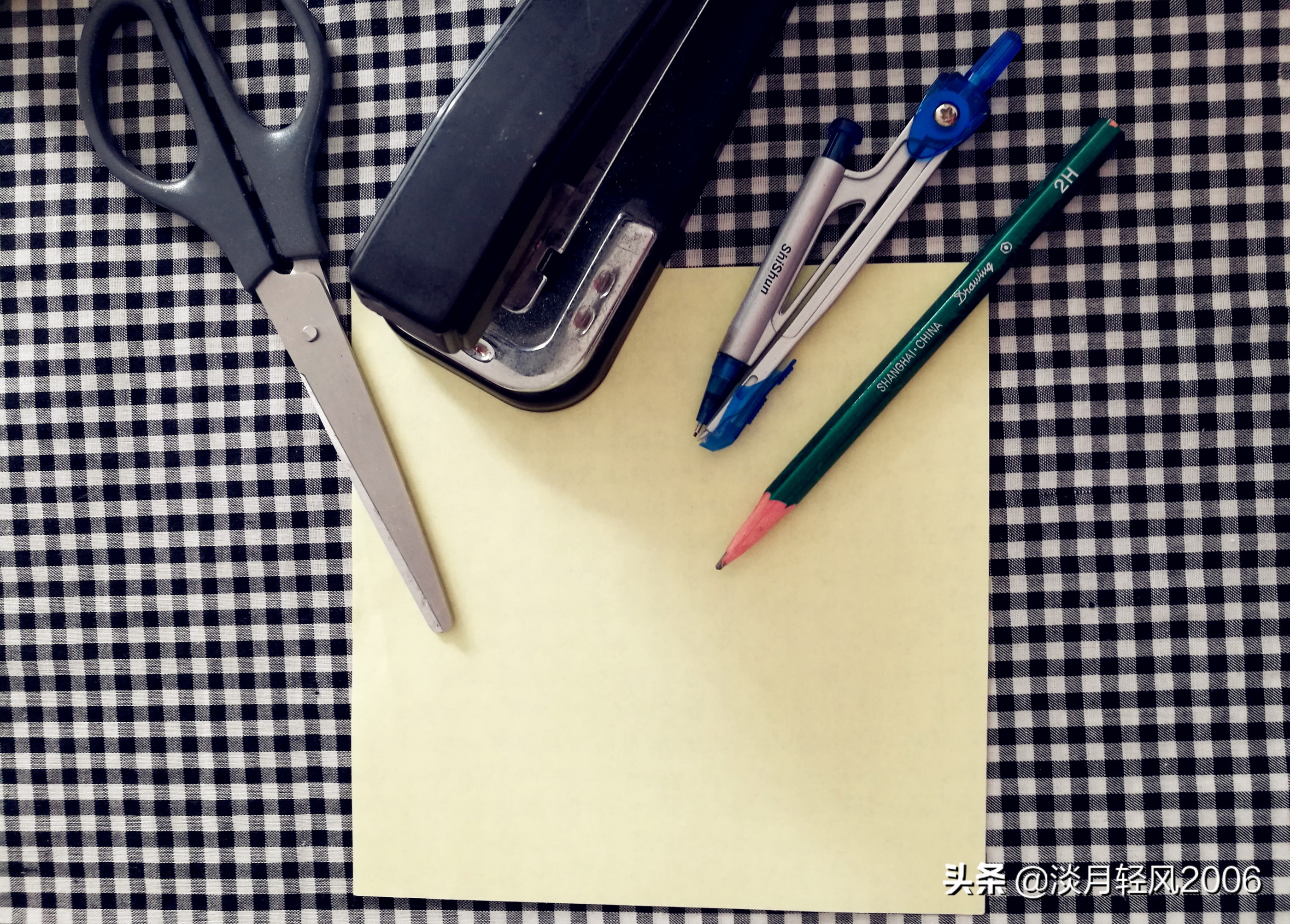 手工卡纸简单立体小花,彩色卡纸立体手工