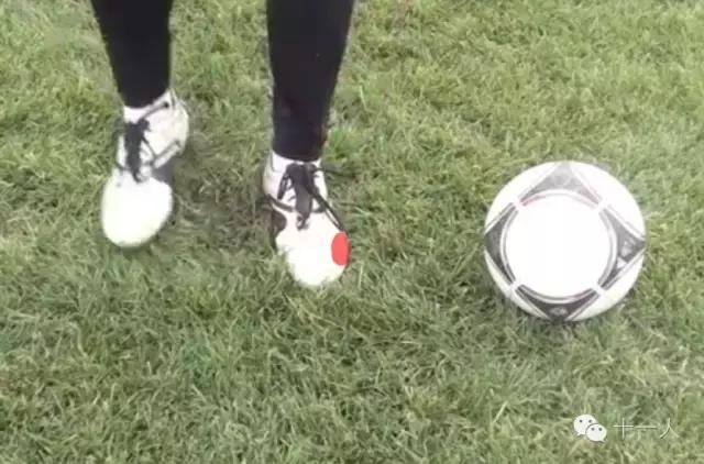 足球必须的五个射门小技巧,足球个人技巧和射门技巧