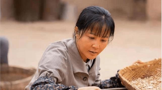 51岁陶虹风波后现身,47岁陶虹婚姻状况