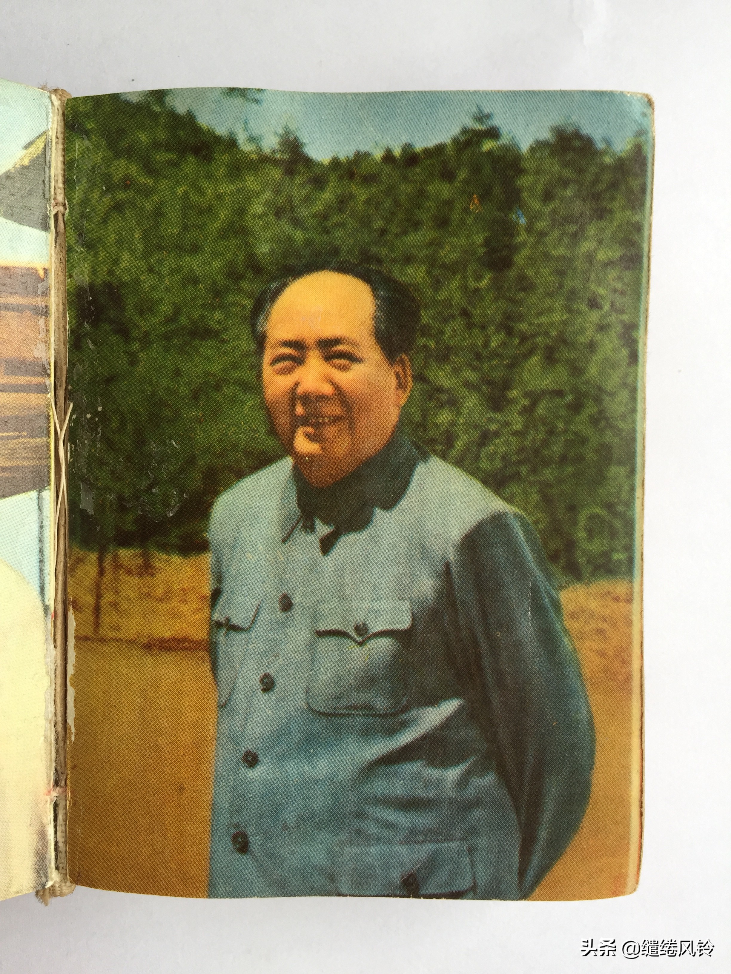 《毛主席诗词》：一本极其珍贵的“红宝书”，永恒不朽的经典篇章