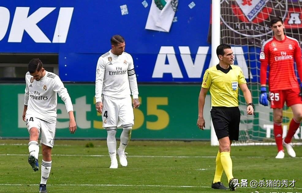 输球又输人!多角度回看拉莫斯红牌罚下瞬间,欧冠西甲双双停赛