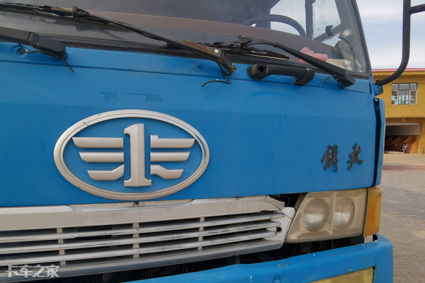 青岛解放jh6生活舱房车,史上最豪华的解放卡车