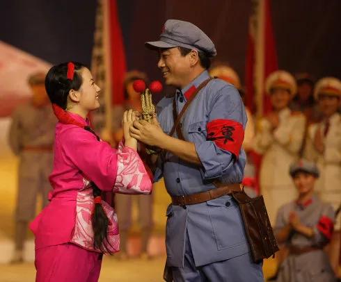 消费红包、惊喜礼品等你拿！今晚七点相约花语路，精彩预告看这里