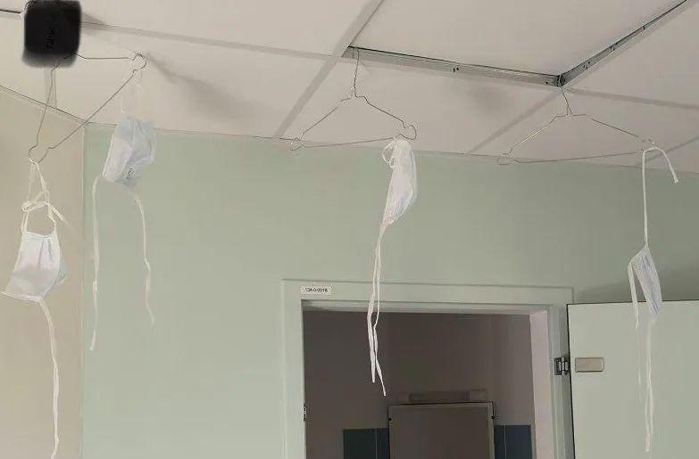 法国护士裸体抗议照片曝光:求求你!不要让我们赤裸面对病毒!!