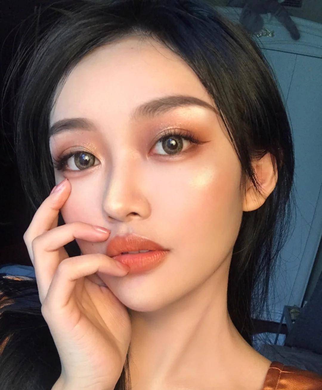 完美日记黄黑皮素颜唇釉,完美日记哪款口红适合素颜