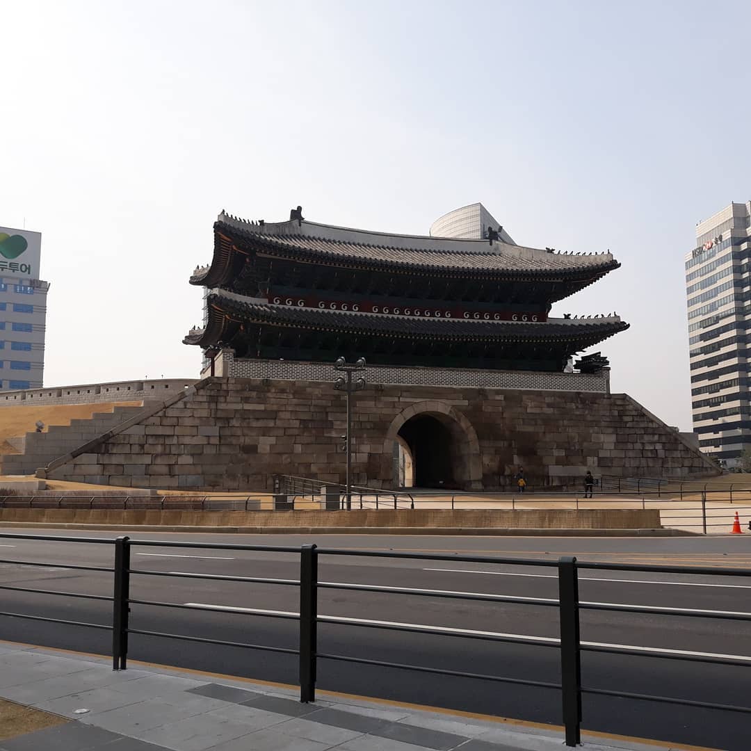 韩国地铁东大门到景福宫,韩国的景福宫是哪年建造的