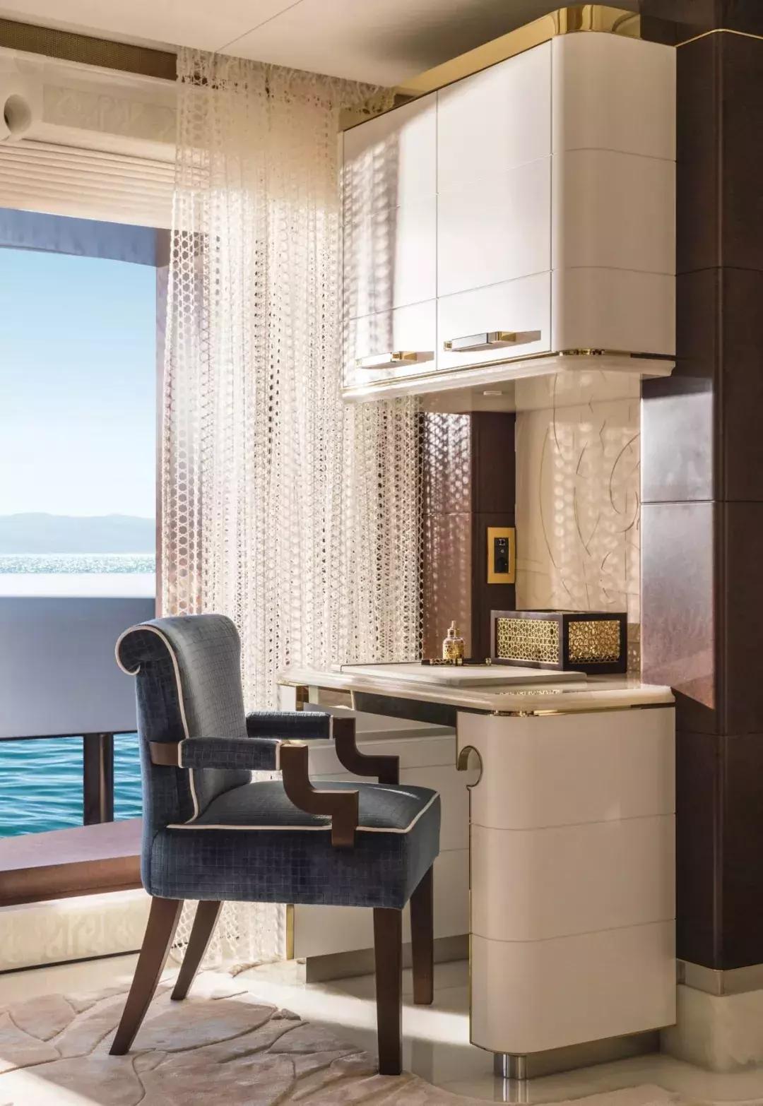 最豪华游艇别墅,一艘超级游艇多少钱