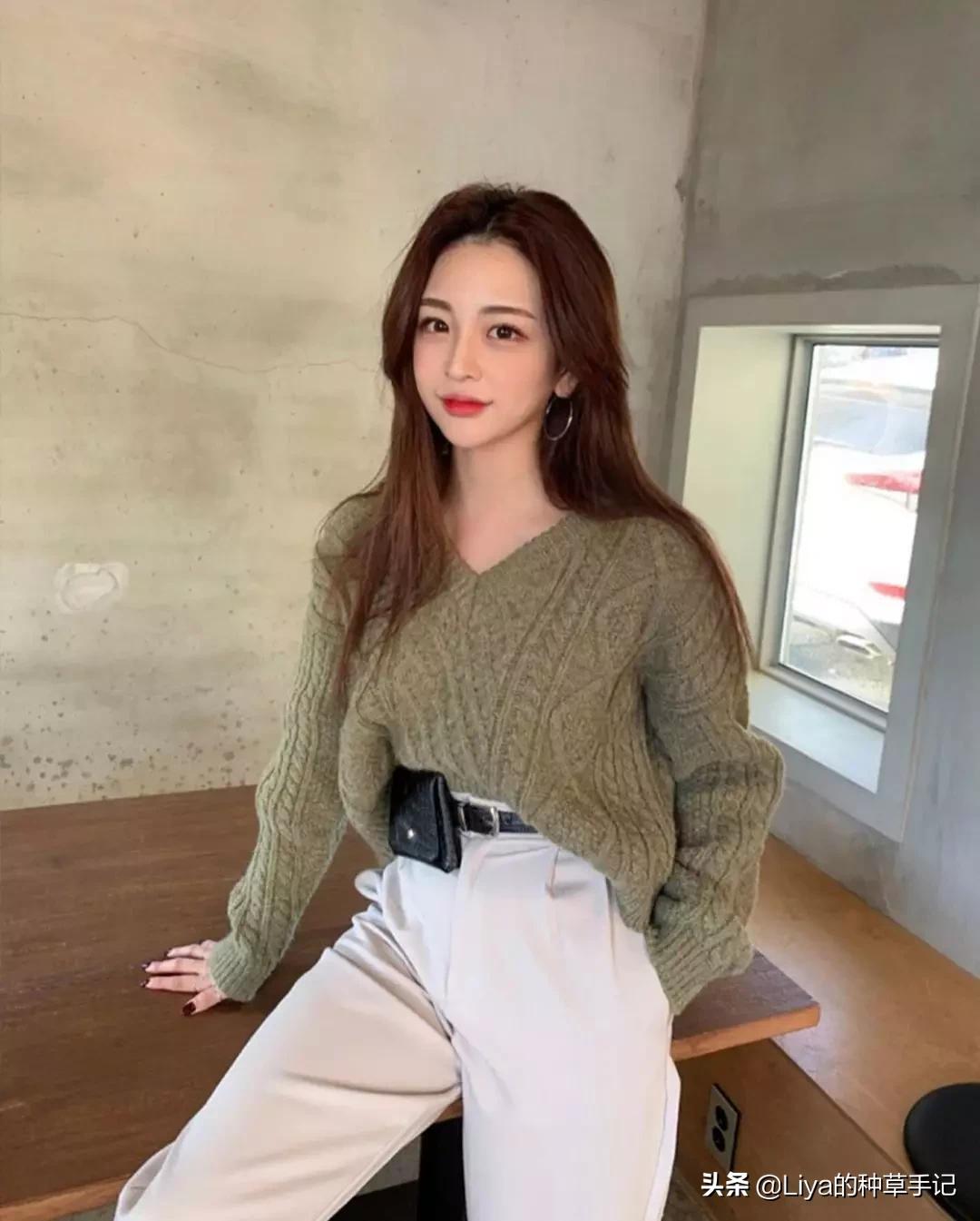 毛衣怎么穿才好看呢,毛衣怎么穿才不土气