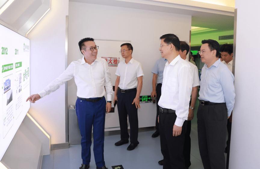 李亚平专家讲座,李亚平接受采访