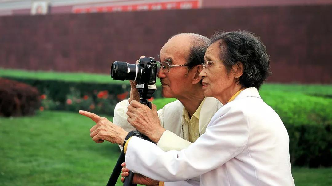 侯波拍摄的开国大典珍贵照片,侯波摄影师采访视频