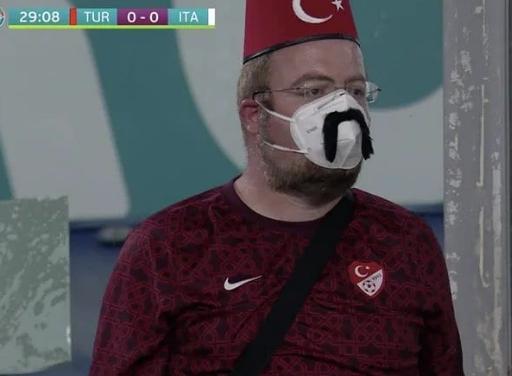 欧洲杯吐槽：揭幕战怪事多，土耳其竟被做成了一道“菜”