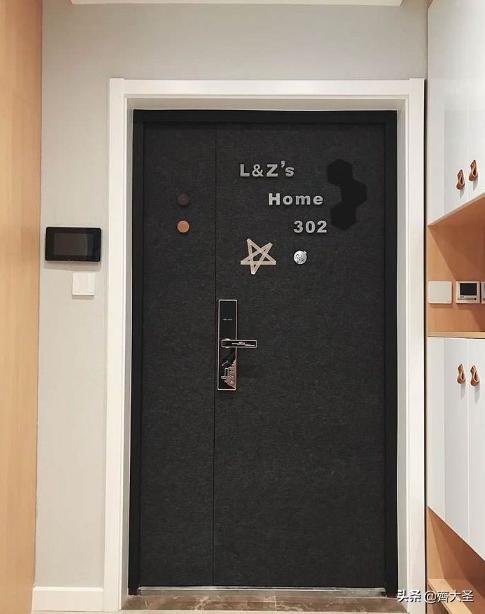 入户门改色贴膜好还是刷漆好,门改色是刷漆好还是喷漆好